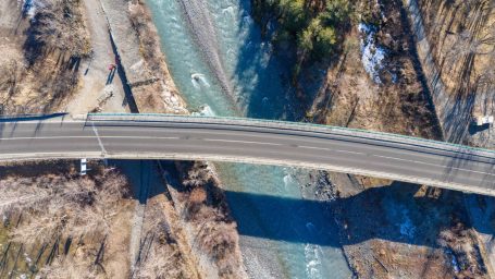 Vue aérienne d'un pont avant travaux